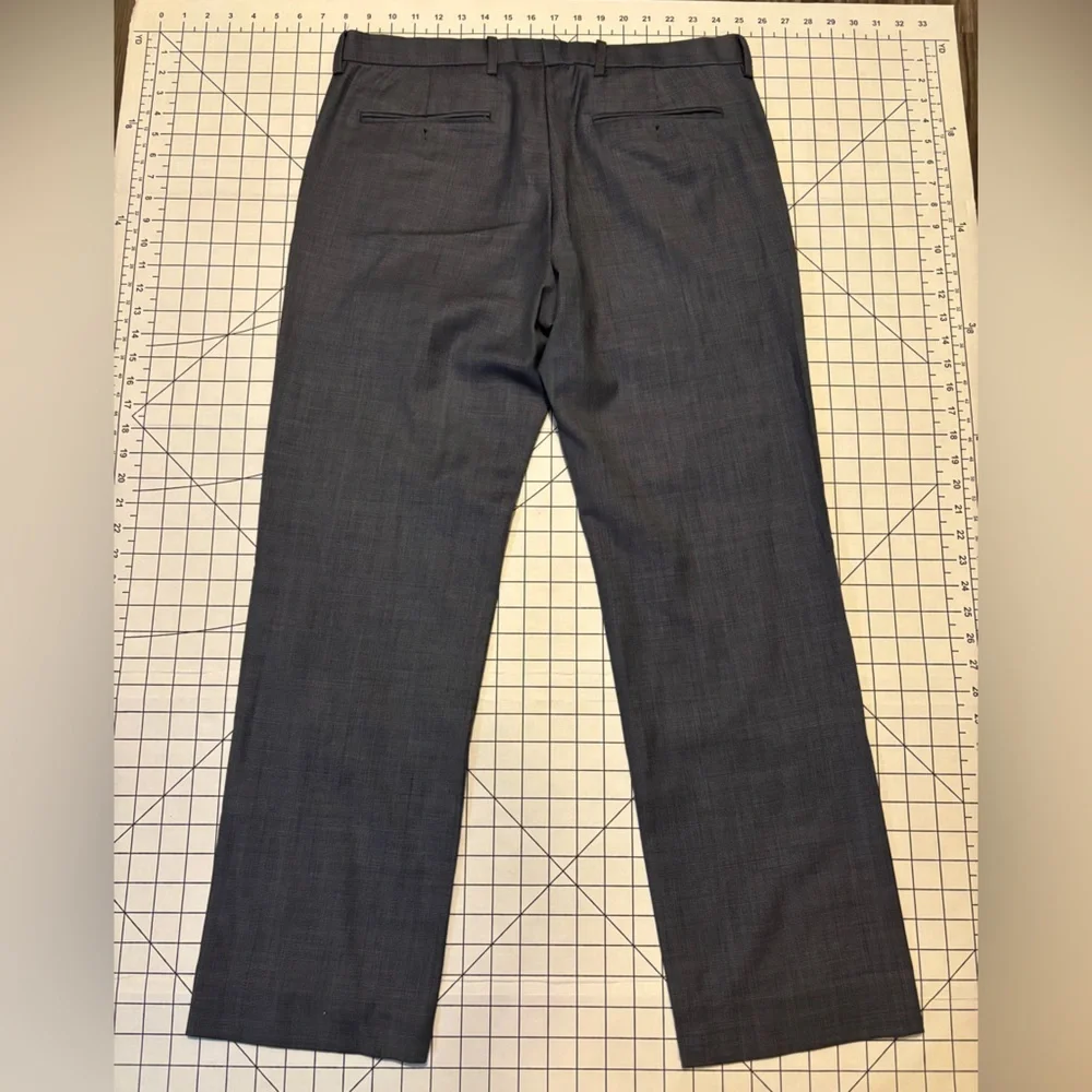 Banana Republic Men's Size 32/30  Blue-Grey‎ Wool Tailored Slim Fit Dress Pants